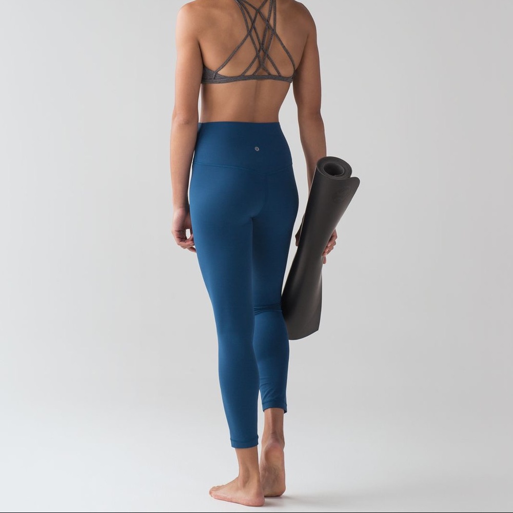 Lululemon Size 6 25” align pants